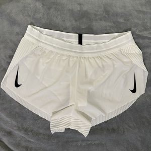 Women Nike Aeroswift Running Shorts Medium CZ9398-100